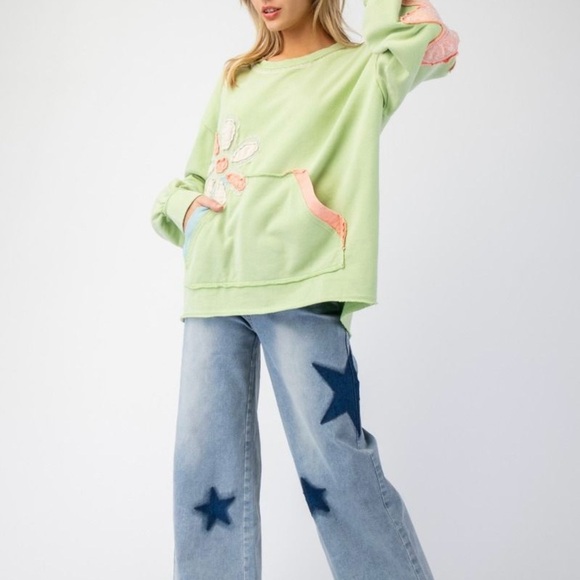 Washed Flower Patch Terry Knit Pullover - Picture 4 of 5